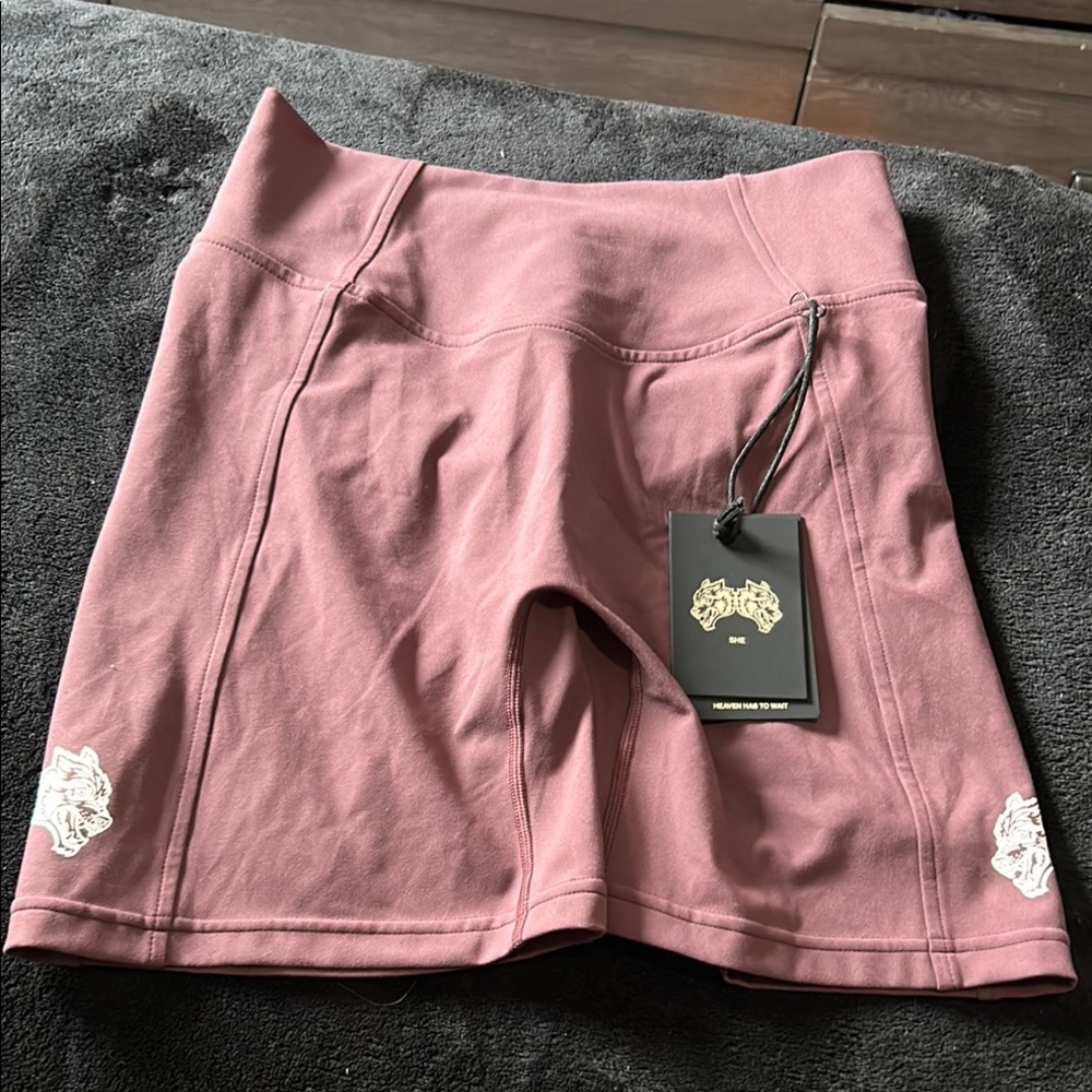 Alo Yoga Mauve Biker Shorts